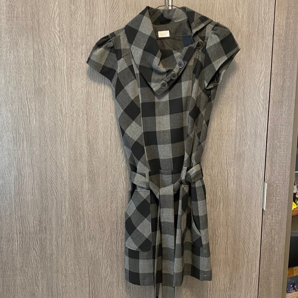 Short sleeve dress
